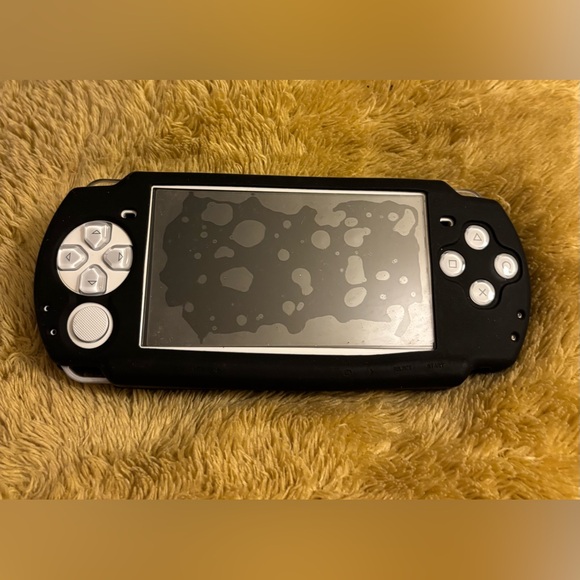 WOW**SALE**SONY PSP handheld console with 9 games - Picture 14 of 16